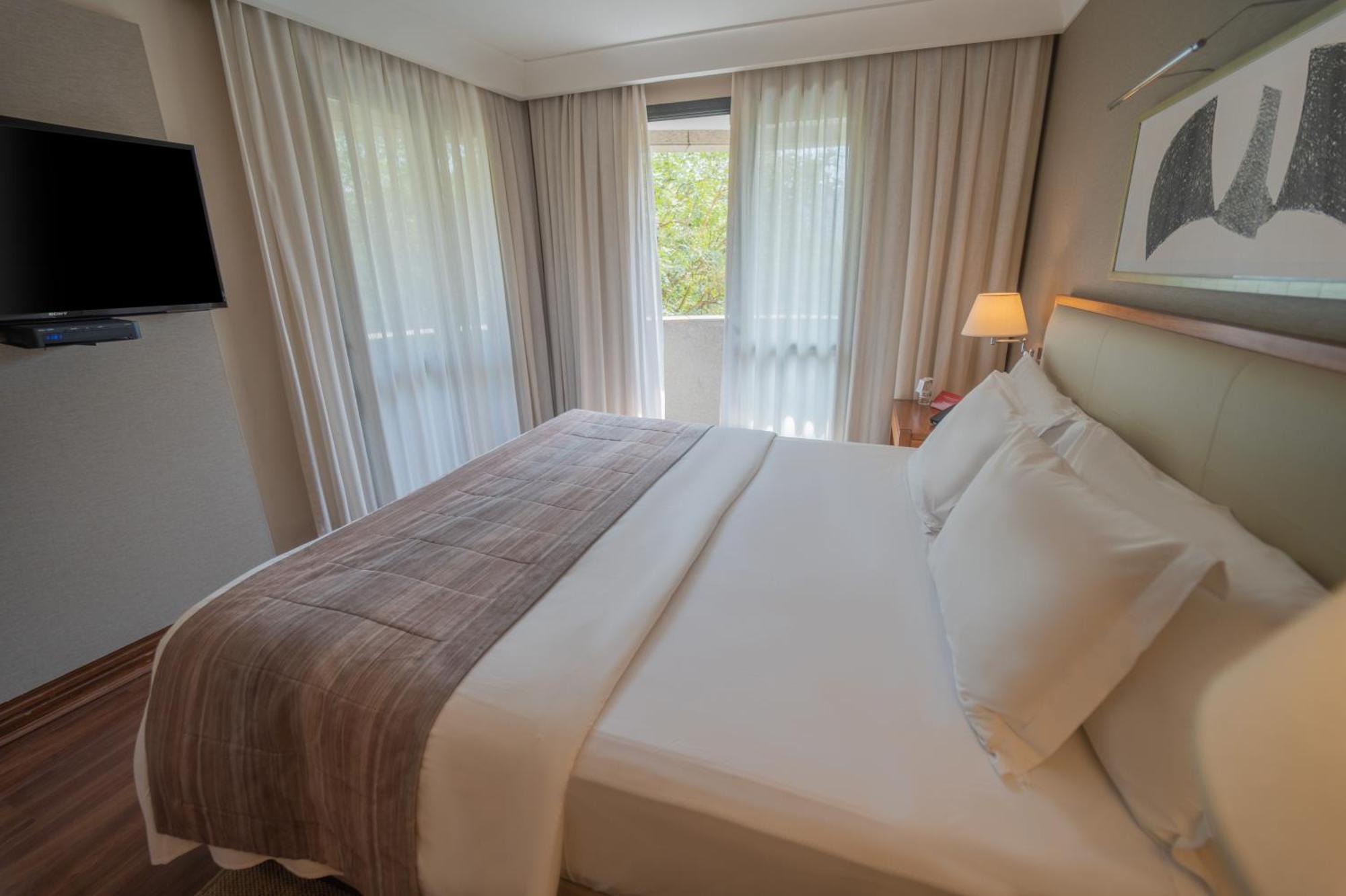 Hotel George V Alto De Pinheiros à São Paulo Extérieur photo